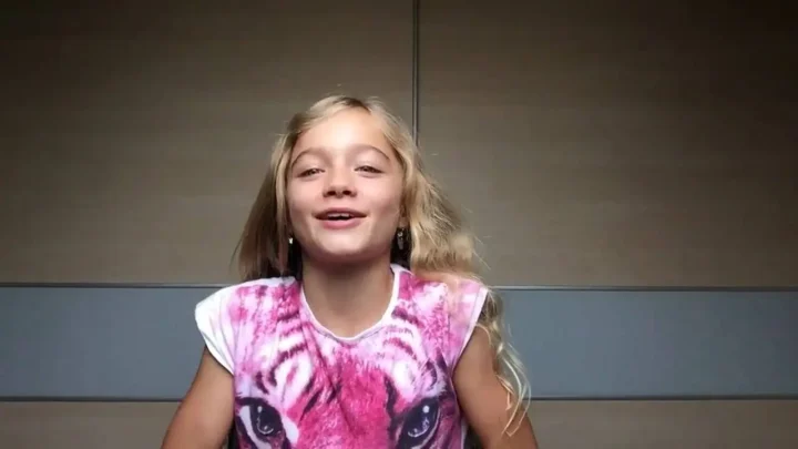 Nanou Philips Biography: Boyfriend, Age, Net Worth, Height, Parents, YouTube, Nationality