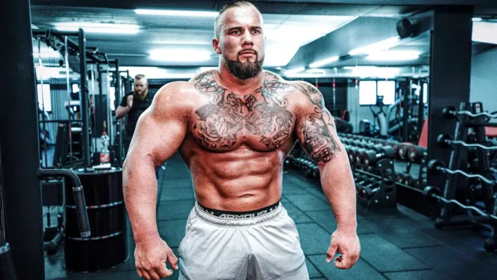 Leonidas Arkona Biography: Net Worth, Height, Ethnicity, Age, Parents, Siblings, Weight, Body Size, Routine