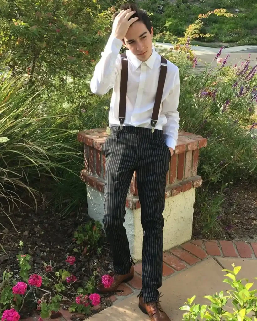 Kira kosarin’s husband, Max Chester Biography: Height, Wife, Age, Net Worth, Siblings, Parents, Music