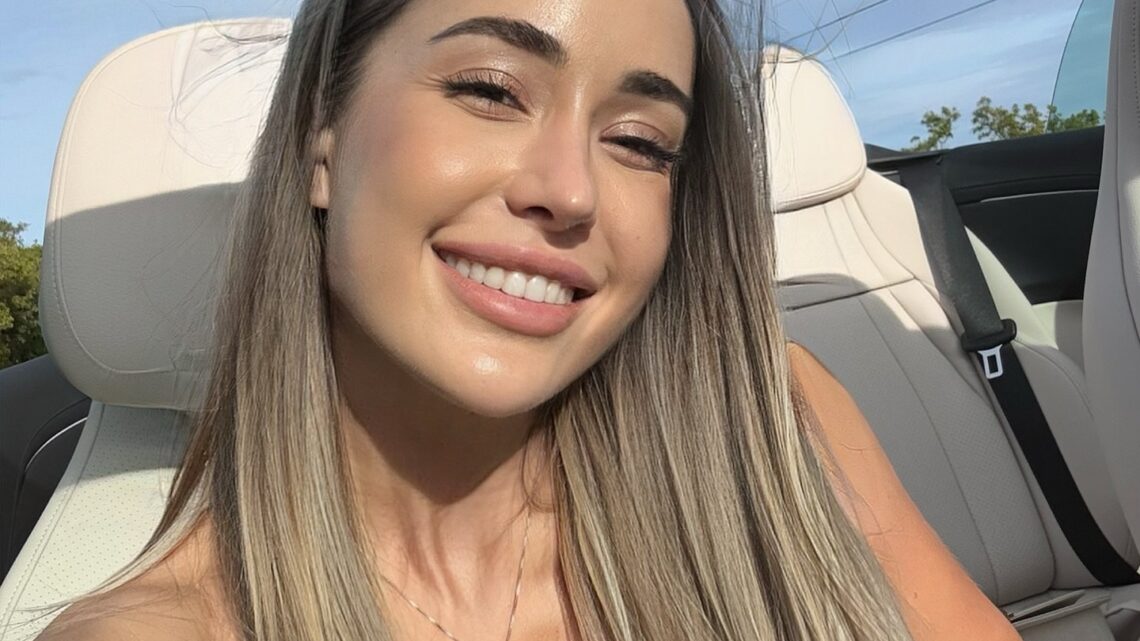 Noemi Demeter Biography: Age, Net Worth, Siblings, Parents, Brands, Relationship Noemi Demeter Biography: Age, Net Worth, Siblings, Parents, Brands, Relationship