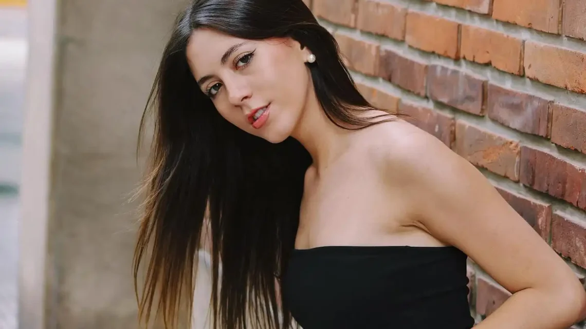 Renata Blasevich Biography: Social Media, Boyfriend, Age, Net Worth, Siblings, Height, Ethnicity, Parents, Music, Films Renata Blasevich Biography: Social Media, Boyfriend, Age, Net Worth, Siblings, Height, Ethnicity, Parents, Music, Films