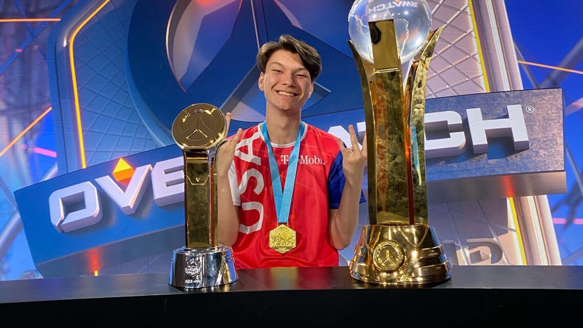 Sinatraa Biography: Age, Parents, Net Worth, Siblings, Height, Lover, Contents, Sport Team Sinatraa Biography: Age, Parents, Net Worth, Siblings, Height, Lover, Contents, Sport Team