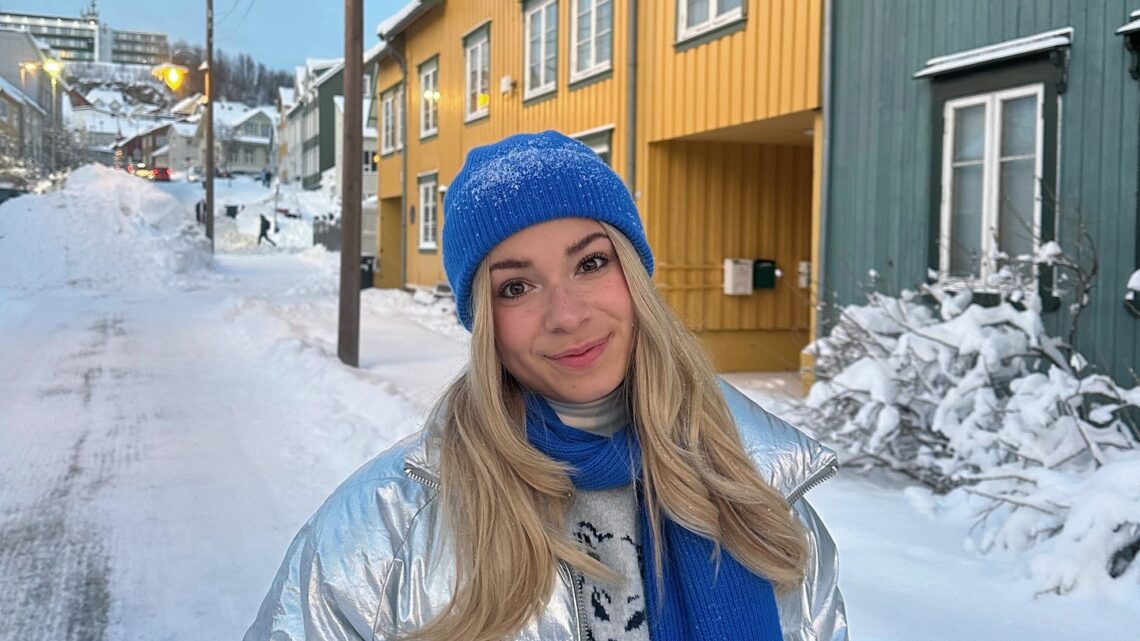 Stein Edlund Biography: Age, Net Worth, Siblings, Parents, Books, Films, Music, Boyfriend, Social Media Stein Edlund Biography: Age, Net Worth, Siblings, Parents, Books, Films, Music, Boyfriend, Social Media