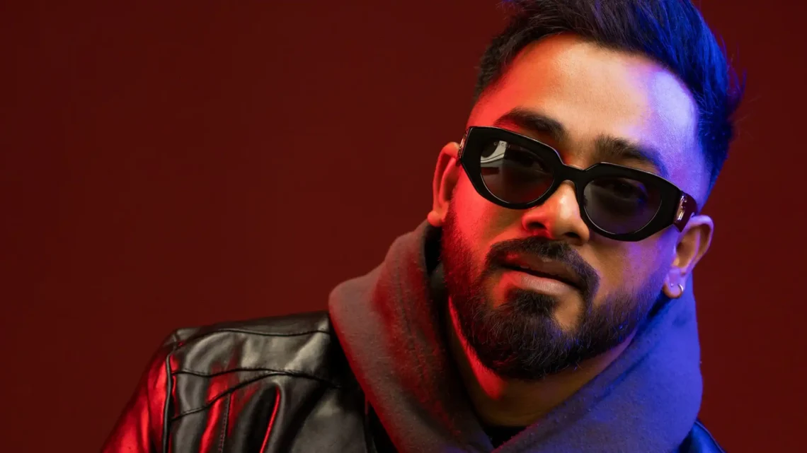 Dinesh Gamage Biography: Wife, Age, Children, Net Worth, Parents, Height