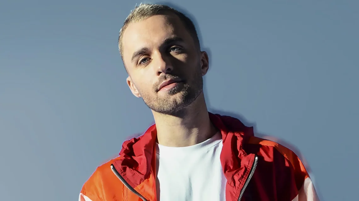 Squeezie Biography: Age, Gaming, Net Worth, Height, Awards, Girlfriend, Books, Films, Siblings, Parents, YouTube