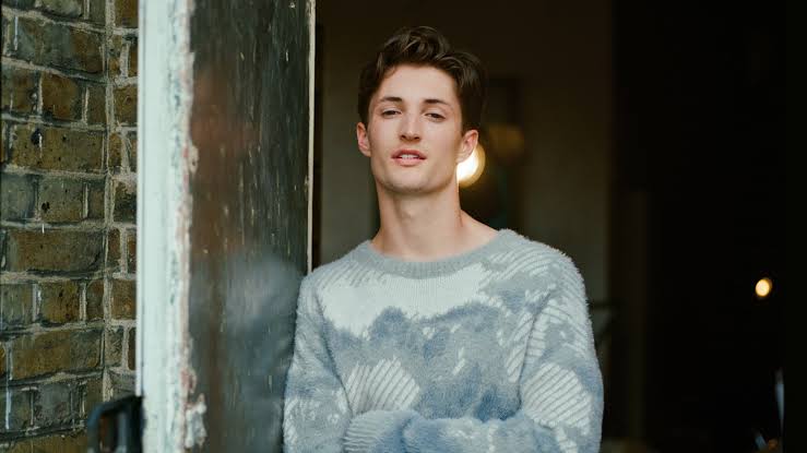 Henry Moodie Biography: Music, Awards, Height, Ethnicity, Age, Net Worth, Sister, Parents