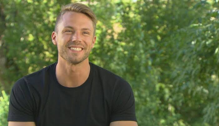 Tobias Moller Biography: Age, Girlfriend, Net Worth, YouTube, Height, Parents, Content