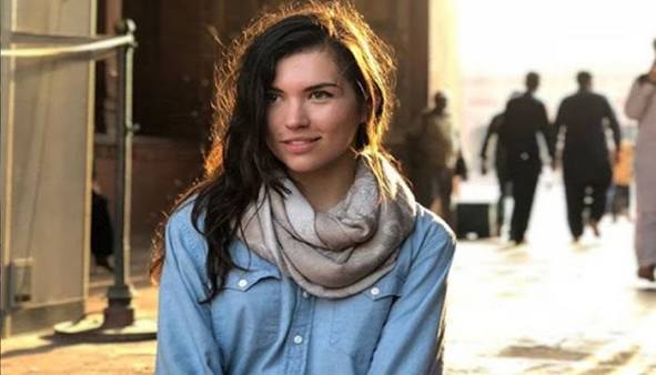 Eva Zu Beck Biography: Age, YouTube, Husband, Net Worth, Height, Siblings, Parents