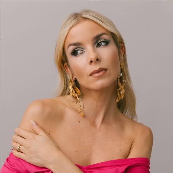 Alice Trewinnard Biography: Age, YouTube, Net Worth, Height, Golden Locks, Parents, Boyfriend