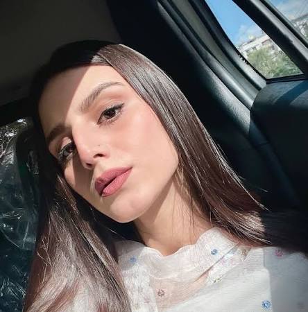 Saba Maaz Biography: Age, Husband, Net Worth, YouTube, Instagram, Height, Parents, Son