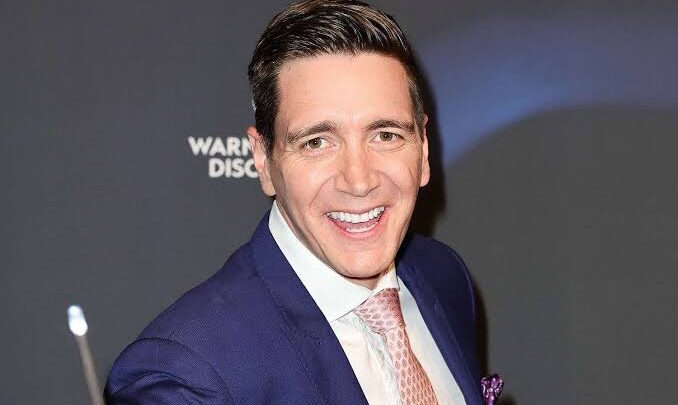 Oliver Phelps Biography: Age, Wife, Movies, Net Worth, Height, Twin Brother