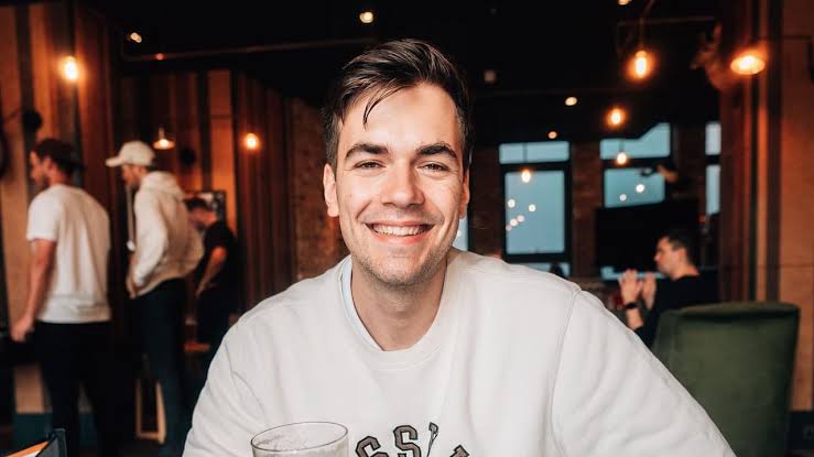 Maximilian Leonard Kolb Biography: Age, Net Worth, Brother, YouTube, Girlfriend, Height, Real Name