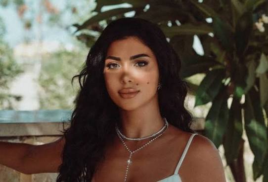 Caroline Azmy Biography: Movies & TV Shows, Age, Height, Net Worth, Parents, Boyfriend, Instagram