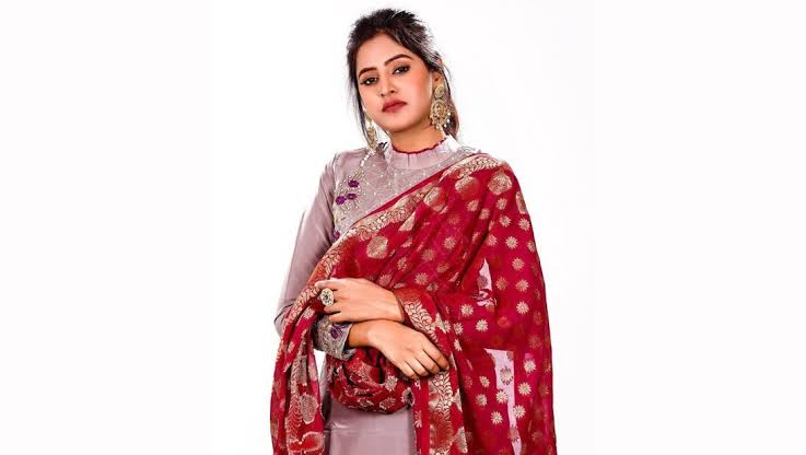 Baani Sandhu Biography: Boyfriend, Age, Songs, Net Worth, Height, Movies, Albums