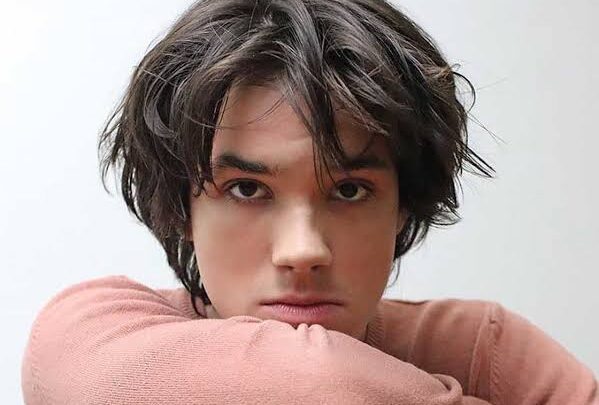 Ian Ousley Biography: Age, Net Worth, Height, TV Shows, Movies, Instagram, Sister, GF