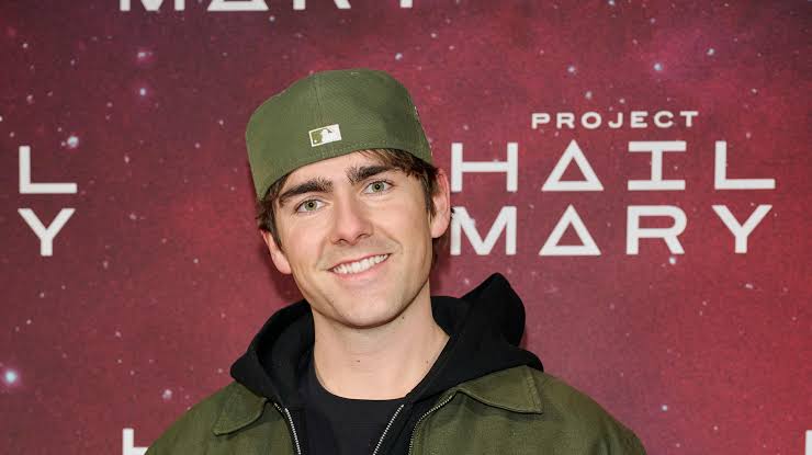 Jeppe Ølgaard Biography: Age, Girlfriend, Net Worth, YouTube, Height, Parents, Pranks