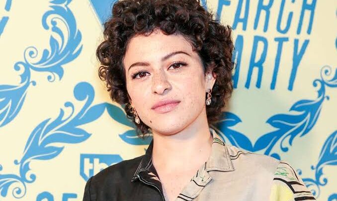Alia Shawkat Biography: Movies, Age, Child, Net Worth, Parents, Height, Boyfriend, TV Shows