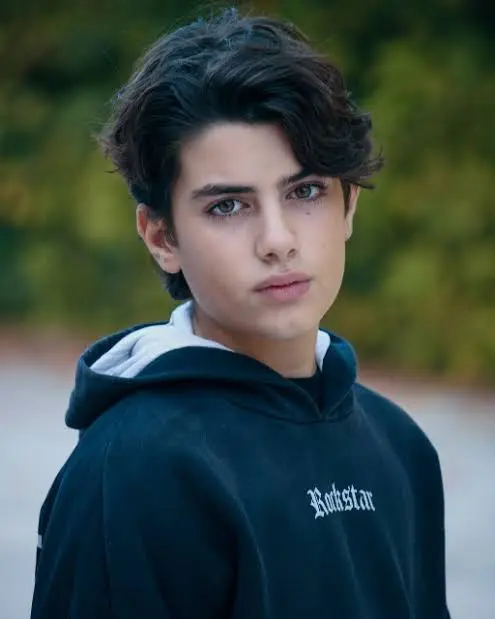 Samuele Carrino Biography: Age, Girlfriend, Net Worth, Movies & TV Shows, Parents, Height, Career Samuele Carrino Biography: Age, Girlfriend, Net Worth, Movies & TV Shows, Parents, Height, Career
