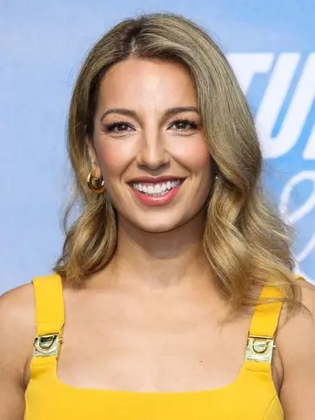Vanessa Lengies Biography: Age, Boyfriend, Net Worth, Height, Movies & TV Shows Vanessa Lengies Biography: Age, Boyfriend, Net Worth, Height, Movies & TV Shows