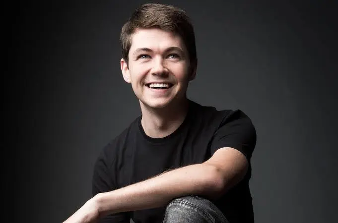 Damian McGinty Biography: Wife, Age, Net Worth, Height, Songs, Movies & TV Shows Damian McGinty Biography: Wife, Age, Net Worth, Height, Songs, Movies & TV Shows