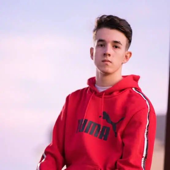 GoDeiK Biography: Age, Girlfriend, Net Worth, Height, Parents, YouTube GoDeiK Biography: Age, Girlfriend, Net Worth, Height, Parents, YouTube