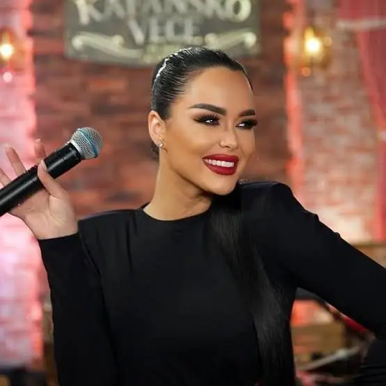 Tijana eM Biography: Age, Boyfriend, Net Worth, Songs, Albums, Height, Collaborations Tijana eM Biography: Age, Boyfriend, Net Worth, Songs, Albums, Height, Collaborations