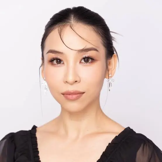 Tina Yong Biography: Husband, Age, Daughter, Height, Net Worth, YouTube, Business, Parents Tina Yong Biography: Husband, Age, Daughter, Height, Net Worth, YouTube, Business, Parents