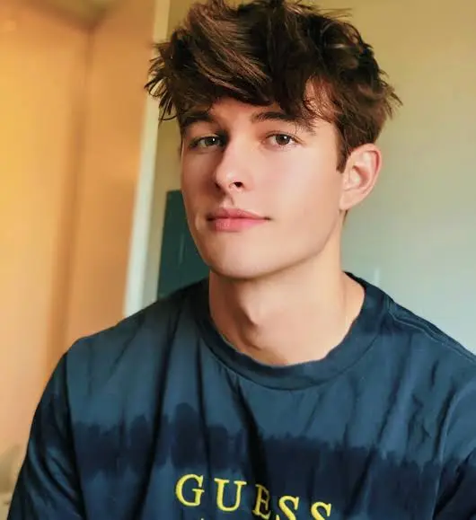 Darrell Jones Biography: Age, Girlfriend, Net Worth, Height, Parents, Career, TikTok, Instagram Darrell Jones Biography: Age, Girlfriend, Net Worth, Height, Parents, Career, TikTok, Instagram
