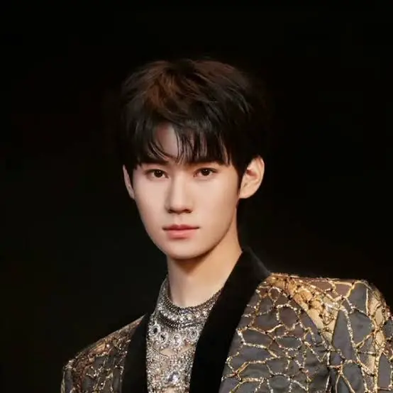 Zhang Zhenyuan Biography: Age, Girlfriend, Net Worth, Songs, Movies, Parents, Height, Career Zhang Zhenyuan Biography: Age, Girlfriend, Net Worth, Songs, Movies, Parents, Height, Career