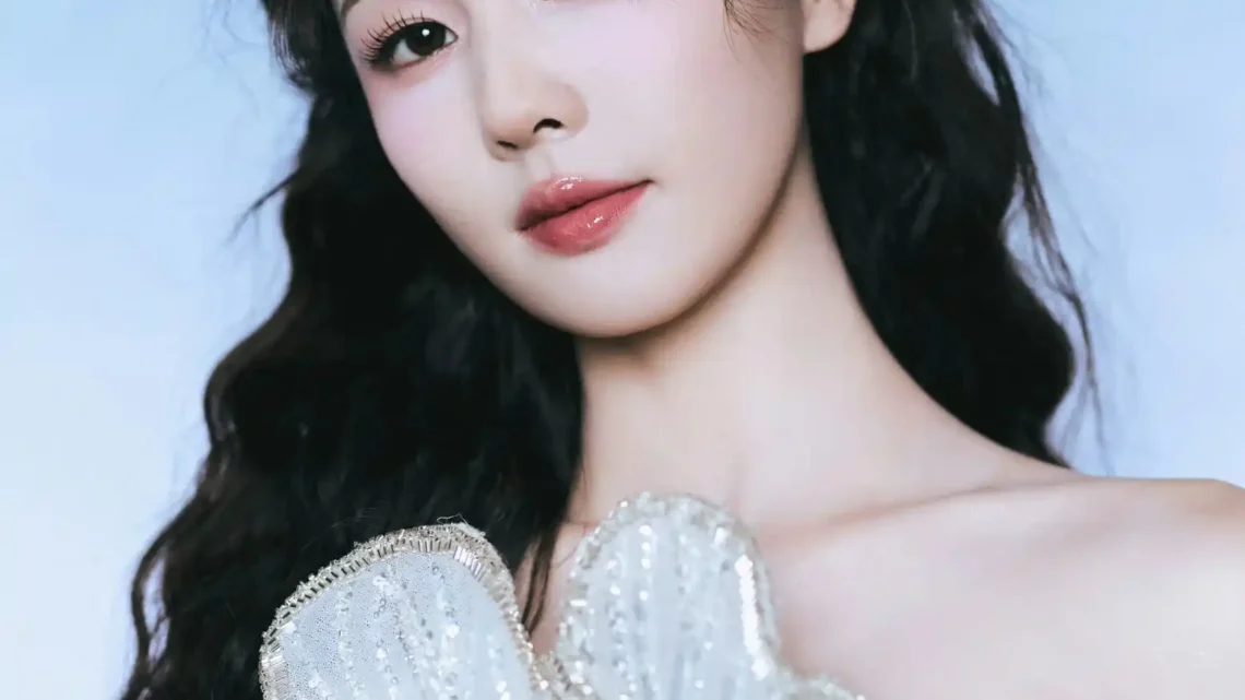Bai Lu Biography: Age, Boyfriend, Net Worth, Movies, Parents, Height, Career Bai Lu Biography: Age, Boyfriend, Net Worth, Movies, Parents, Height, Career
