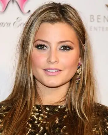 Holly Valance Biography: Husband, Age, Children, Net Worth, Movies, Songs, Politics, Neighbours Holly Valance Biography: Husband, Age, Children, Net Worth, Movies, Songs, Politics, Neighbours