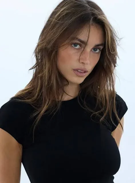 Charlie Weiss Biography: Age, Net Worth, Instagram, Movies, Height, Career, Boyfriend Charlie Weiss Biography: Age, Net Worth, Instagram, Movies, Height, Career, Boyfriend