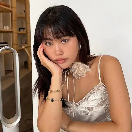 Jihoon Kim Biography: Age, Boyfriend, Net Worth, Height, Parents, Career, Instagram, Fashion Jihoon Kim Biography: Age, Boyfriend, Net Worth, Height, Parents, Career, Instagram, Fashion