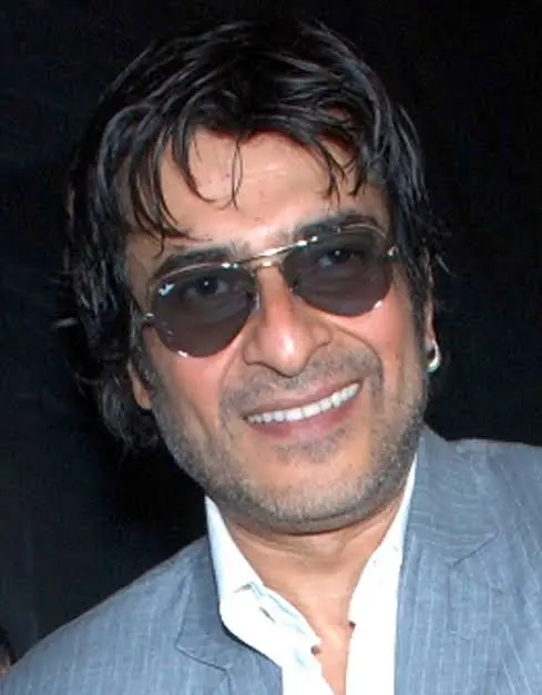 Sharad Kapoor Biography: Wife, Age, Net Worth, Height, Parents, Movies & TV Shows, Career Sharad Kapoor Biography: Wife, Age, Net Worth, Height, Parents, Movies & TV Shows, Career