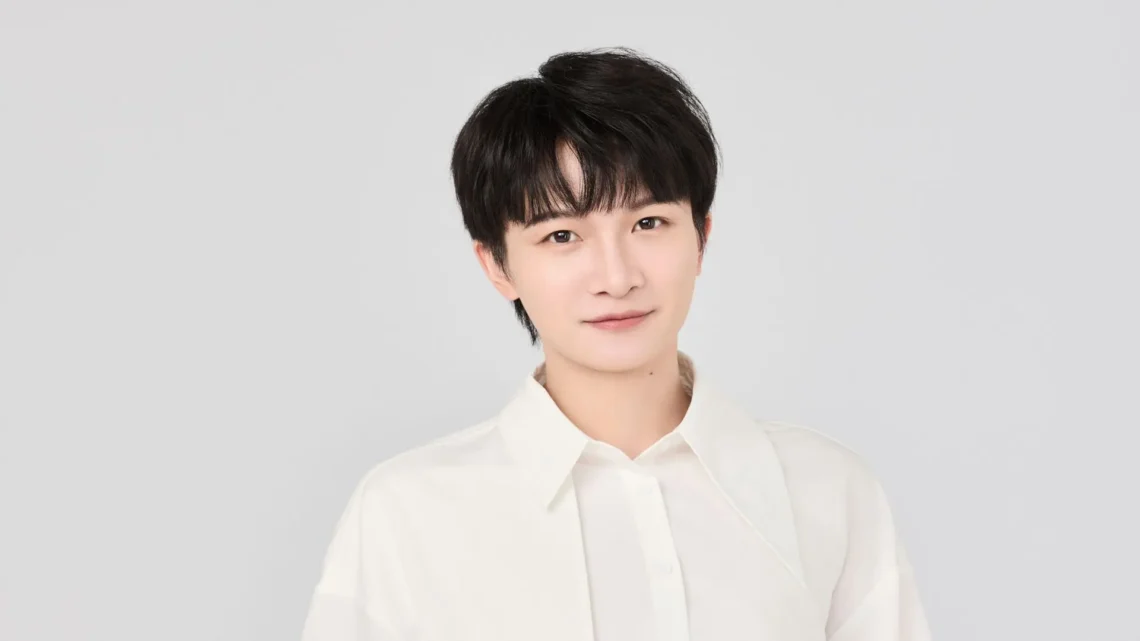 Zhou Shen Biography: Age, Girlfriend, Net Worth, Songs, Albums, Parents, Height, Career