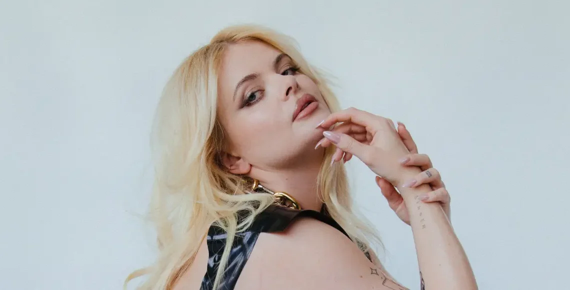 Erika Vikman Biography: Age, Net Worth, Siblings, Parents, Height, Songs, Awards