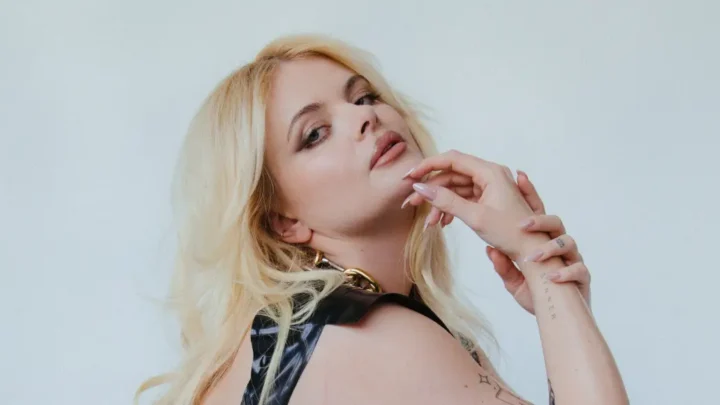 Erika Vikman Biography: Age, Net Worth, Siblings, Parents, Height, Songs, Awards