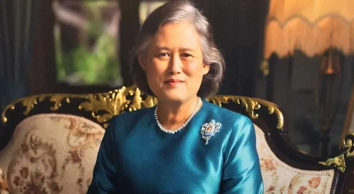 Maha Chakri Sirindhorn Biography: Husband, Age, Children, Net Worth, Height, Parents, Education Maha Chakri Sirindhorn Biography: Husband, Age, Children, Net Worth, Height, Parents, Education
