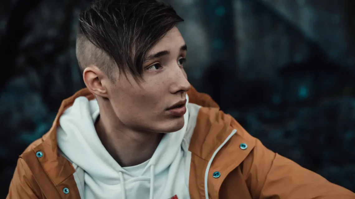 Isac Elliot Biography: Songs, Age, Net Worth, Spouse, Parents, Siblings, Wikipedia, Height