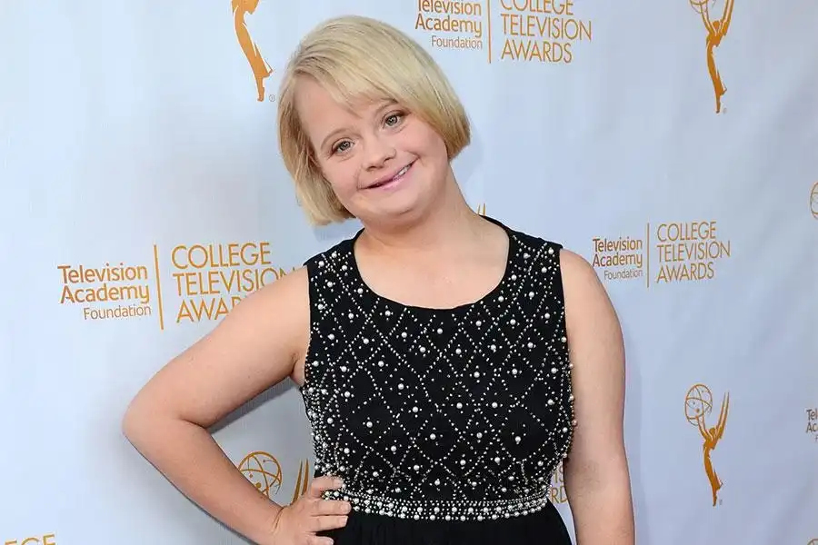 Lauren Potter Biography: Age, Net Worth, Height, Movies & TV Shows, Down Syndrome