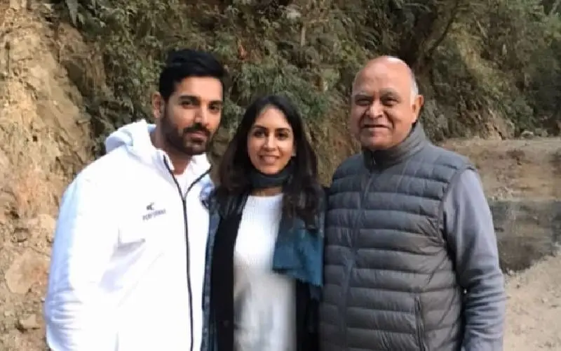 Meet Priya Runchal’s Parents: Akshay Runchal and Mrs. Runchal Meet Priya Runchal’s Parents: Akshay Runchal and Mrs. Runchal