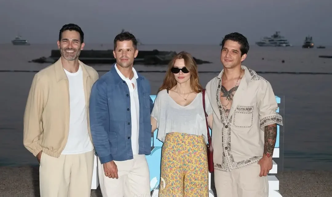 Holland Roden Biography: Husband, Age, Net Worth, Kids, Parents, Movies, Height, TV Shows Holland Roden Biography: Husband, Age, Net Worth, Kids, Parents, Movies, Height, TV Shows