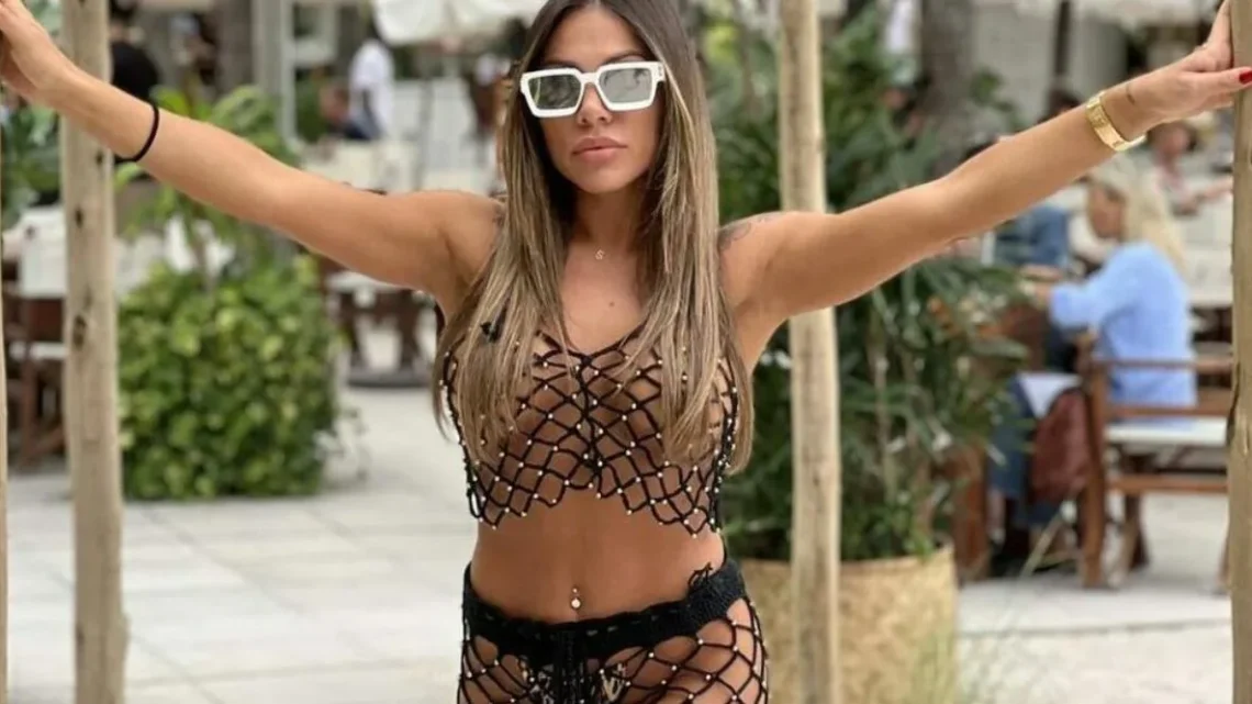 Sandra Afrika Biography: Age, Boyfriends, Net Worth, Songs, Albums, Height, Career, Parents