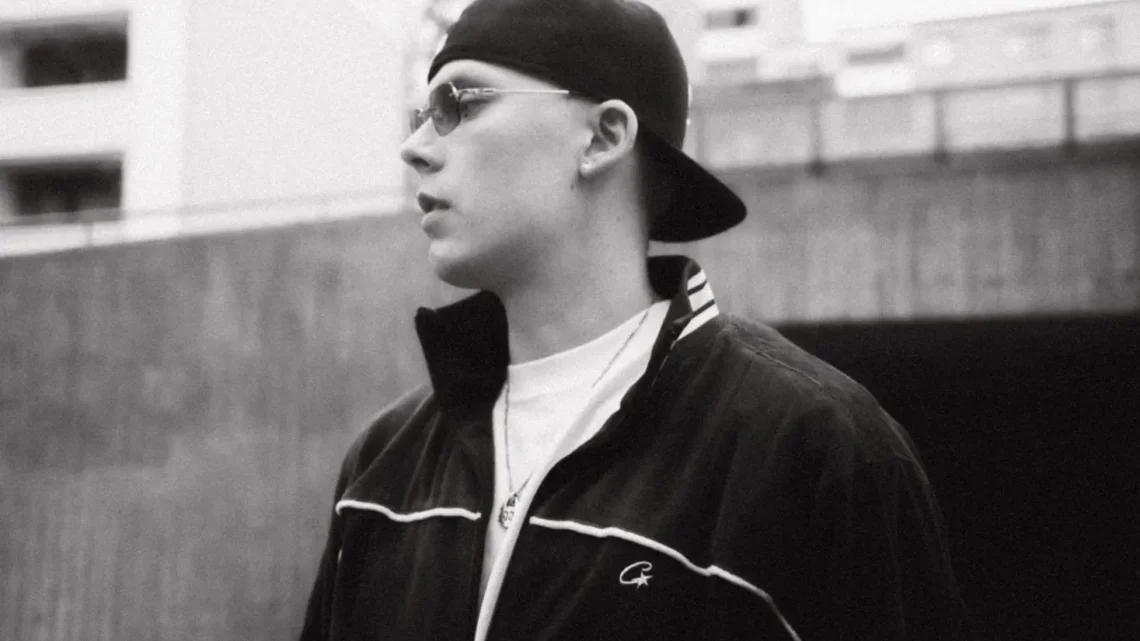 Sliki Biography: Age, Girlfriend, Net Worth, Songs, Nationality, Height, Awards Sliki Biography: Age, Girlfriend, Net Worth, Songs, Nationality, Height, Awards
