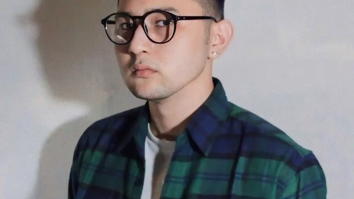 Alif Joerg Biography: Girlfriend, Movies, Siblings, Net Worth, Age, Parents, Height, Ethnicity Alif Joerg Biography: Girlfriend, Movies, Siblings, Net Worth, Age, Parents, Height, Ethnicity