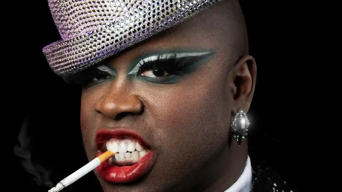 Bob the Drag Queen Biography: Boyfriend, Awards, Net Worth, Siblings, Height, Ethnicity, Age, Mother Bob the Drag Queen Biography: Boyfriend, Awards, Net Worth, Siblings, Height, Ethnicity, Age, Mother