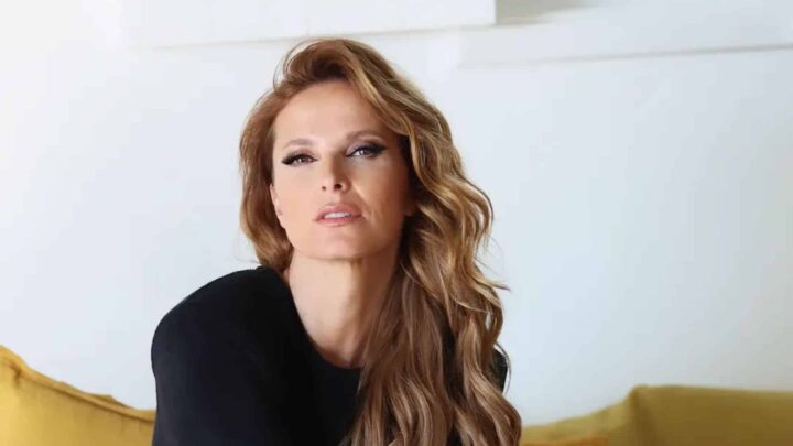 Cristina Ferreira Biography: Age, Husband, Height, Net Worth, Son, Parents, TV Shows, Instagram