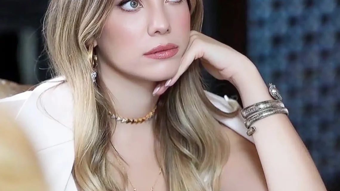 Eda Ece Biography: Birthday, Pictures, Family, Age, Net Worth, Siblings, Child, Height, Ethnicity, Husband, Awards Eda Ece Biography: Birthday, Pictures, Family, Age, Net Worth, Siblings, Child, Height, Ethnicity, Husband, Awards