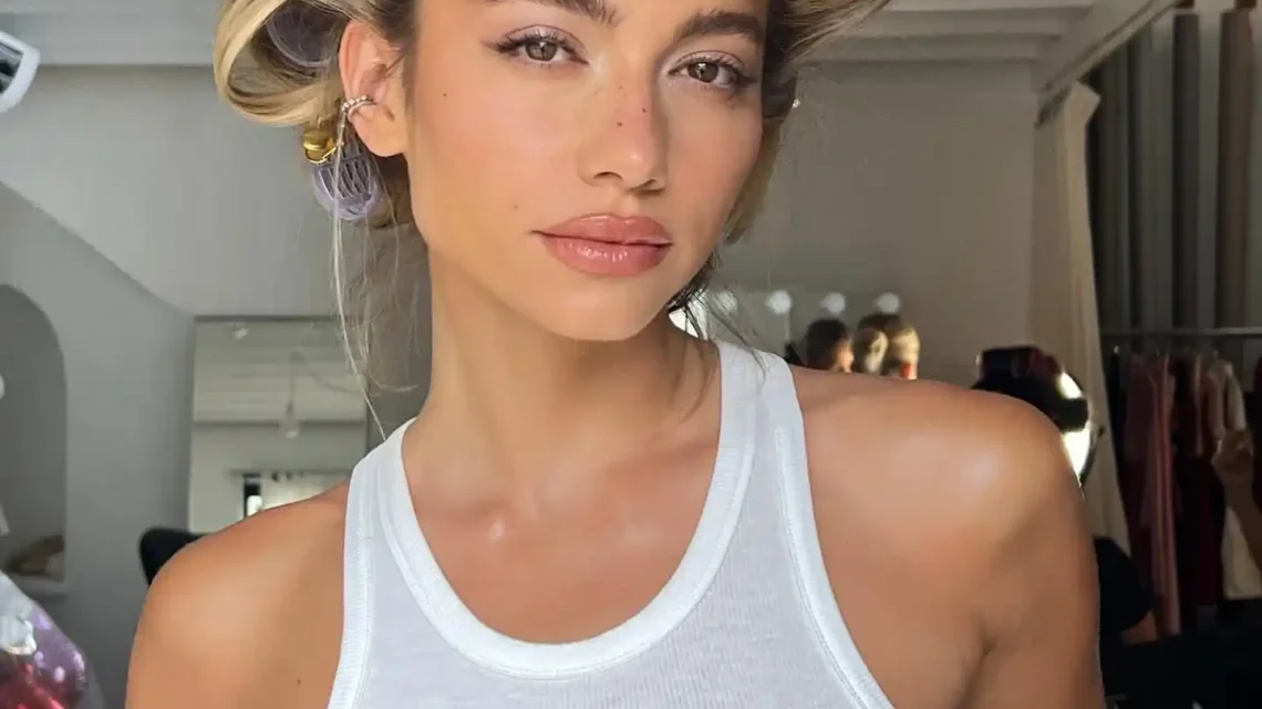 Ella Ayalon Biography: Birthday, Age, Net Worth, Siblings, Family, Pictures Ella Ayalon Biography: Birthday, Age, Net Worth, Siblings, Family, Pictures