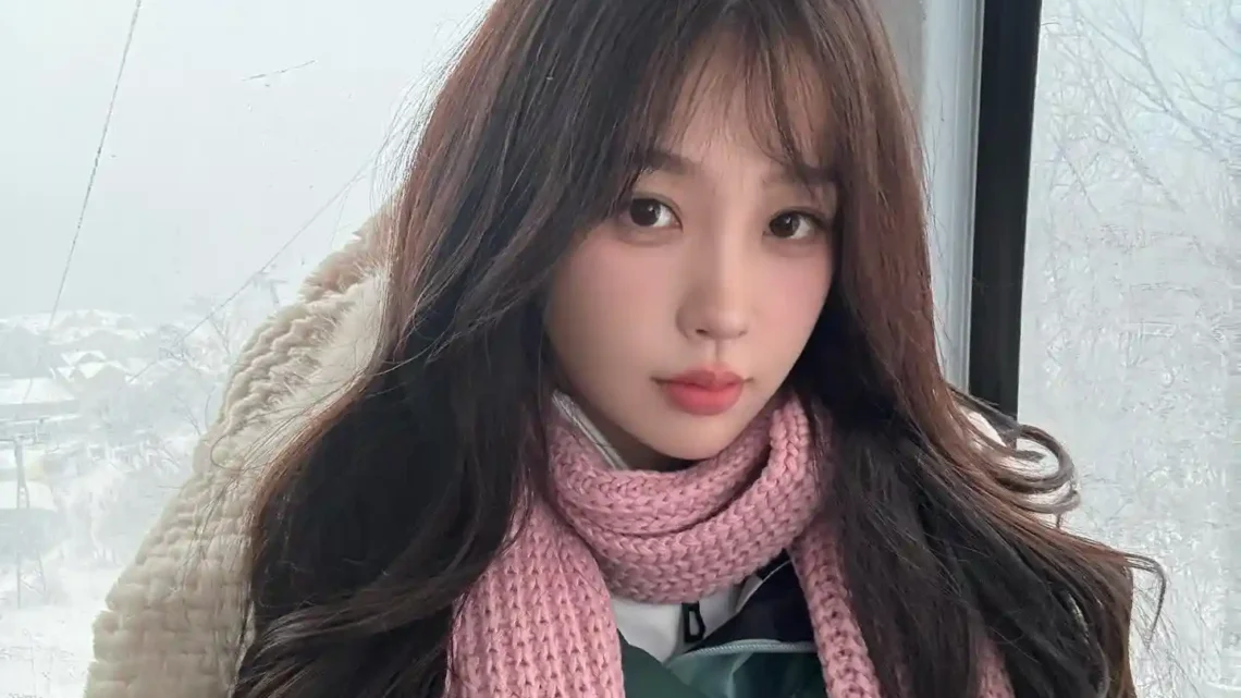 Esther Yu Biography: Age, Net Worth, Siblings, Parents, Movies, Music, Boyfriend, Pictures, Birthday Esther Yu Biography: Age, Net Worth, Siblings, Parents, Movies, Music, Boyfriend, Pictures, Birthday